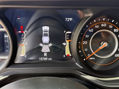 Used 2024 Jeep Gladiator Mojave w/ Safety Group AWD/4WD image 9
