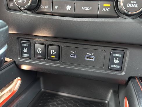 Used 2023 Nissan Frontier PRO-4X w/ Pro Convenience Package AWD/4WD image 21