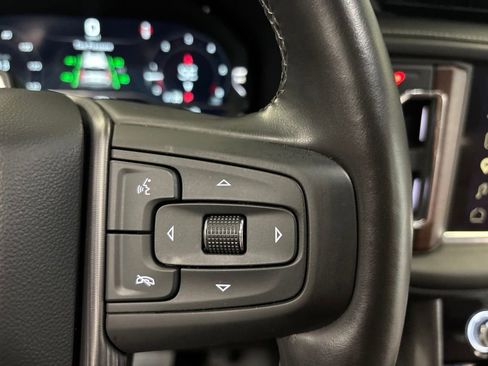 Used 2023 GMC Yukon XL Denali Ultimate AWD/4WD image 24