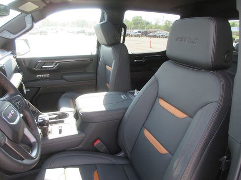 New 2026 GMC Sierra 1500 AT4 w/ AT4 Premium Package AWD/4WD image 16