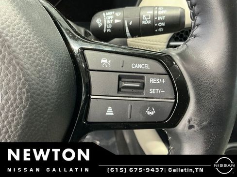 Used 2025 Honda HR-V EX-L image 32