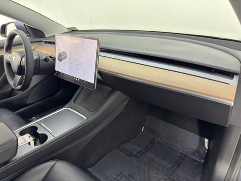 Used 2021 Tesla Model 3 Standard Range Plus image 14
