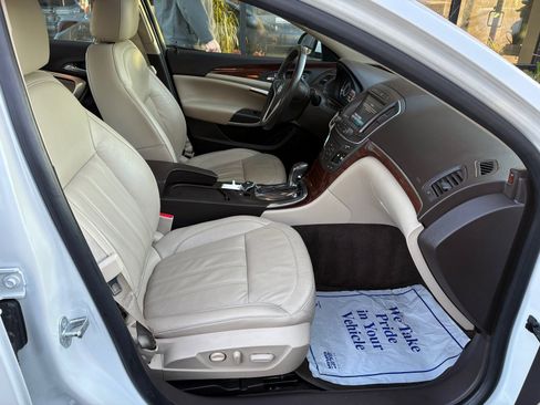 Used 2016 Buick Regal Premium w/ Driver Confidence Package #2 image 26