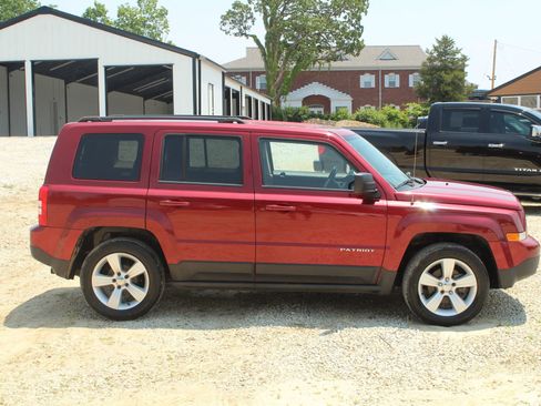 Used 2016 Jeep Patriot Latitude image 6