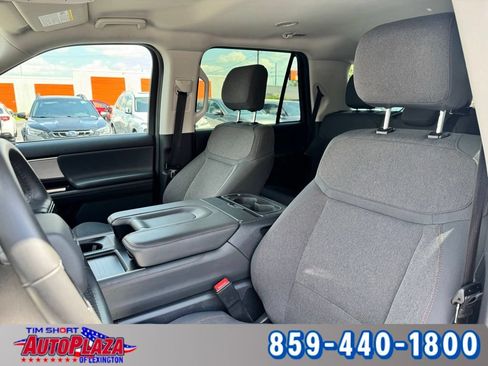 Used 2025 Ford Expedition Active AWD/4WD image 28