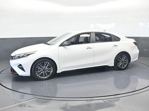 Used 2024 Kia Forte GT-Line image 2