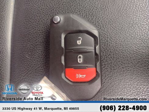 Used 2022 Jeep Wrangler Unlimited Sahara image 26