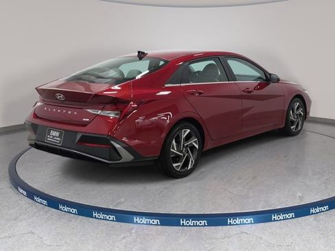 Used 2024 Hyundai Elantra Limited image 6