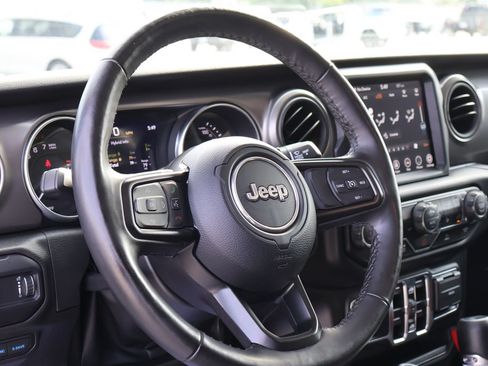 Used 2023 Jeep Wrangler Unlimited w/ Cold Weather Group AWD/4WD image 24