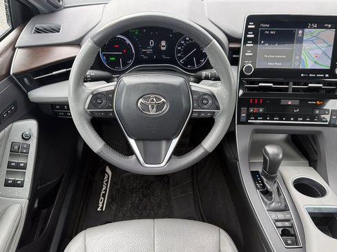 Certified 2021 Toyota Avalon Limited w/ Advanced Safety Package FWD image 13
