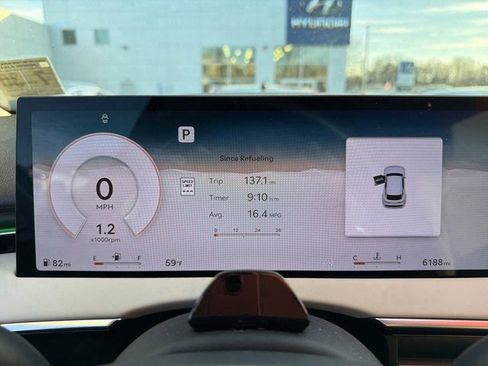 Used 2026 Genesis GV70 2.5T Select image 24