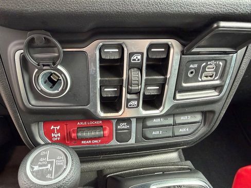 Certified 2025 Jeep Wrangler Unlimited Sport S 4xe AWD/4WD image 26