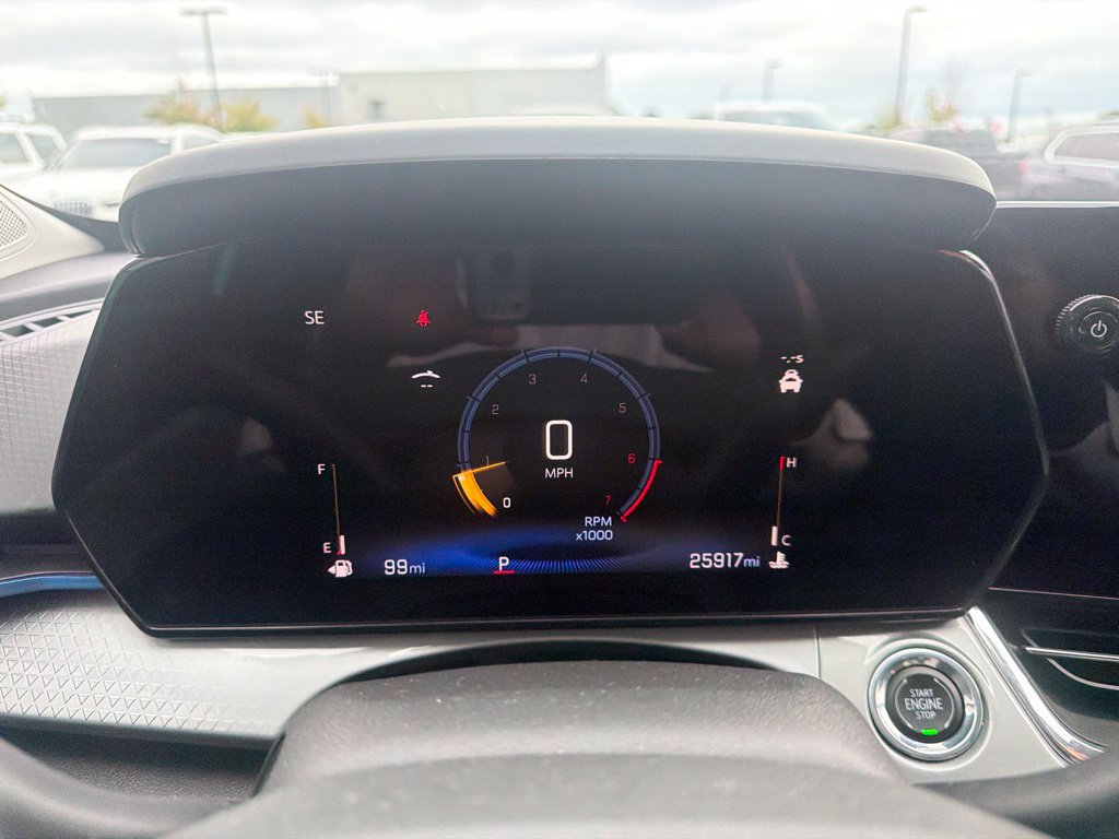 Used 2025 Chevrolet Trax LT w/ Driver Confidence Package FWD image 5