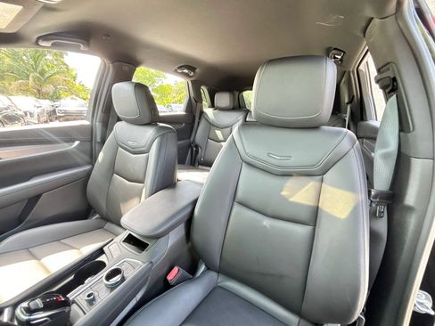 Used 2025 Cadillac XT5 Luxury FWD image 10