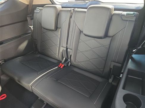 New 2026 Volkswagen Atlas SE image 8