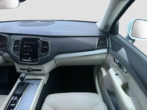 Used 2021 Volvo XC90 T5 Momentum w/ Climate Package FWD image 18