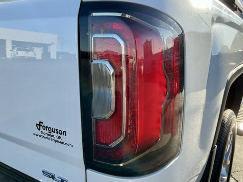 Used 2017 GMC Sierra 1500 SLT w/ SLT Premium Package image 16