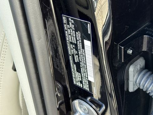 Used 2025 Volvo V60 B5 Cross Country Ultra w/ Protection Package Premier image 35