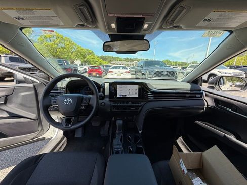 Used 2026 Toyota Camry LE image 8