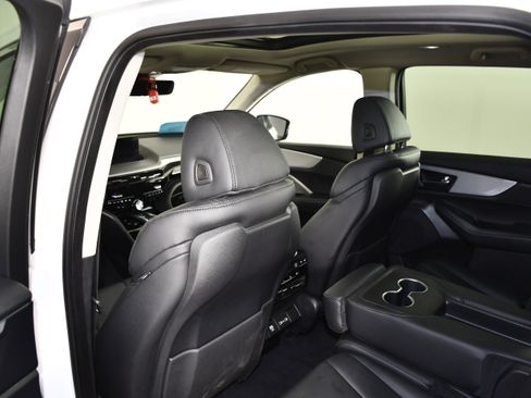 Used 2023 Acura MDX SH-AWD image 48