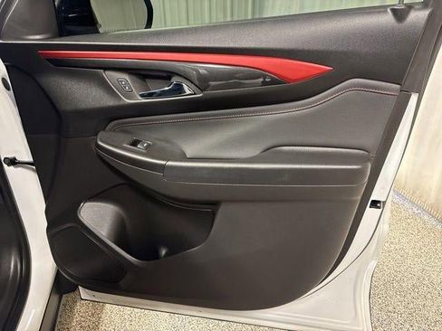 Used 2025 Chevrolet TrailBlazer RS w/ Convenience Package image 22