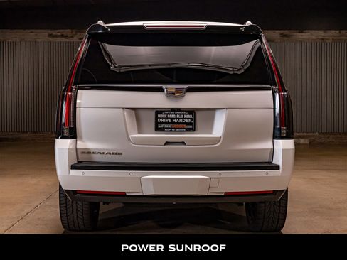 Used 2019 Cadillac Escalade Platinum image 7