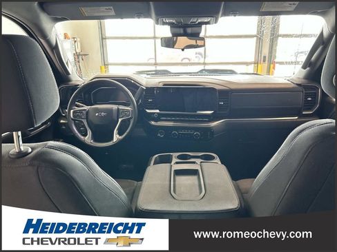 Used 2023 Chevrolet Silverado 1500 LT Trail Boss w/ Protection Package image 17