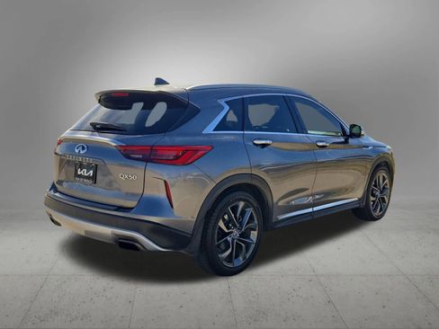 Used 2019 INFINITI QX50 Essential w/ Sensory Package image 6