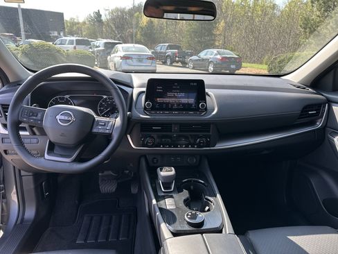 Certified 2026 Nissan Rogue SV w/ SV Premium Package image 18