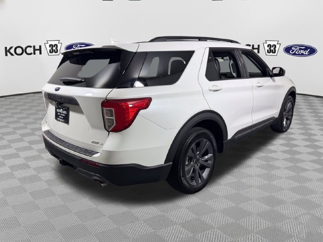Used 2024 Ford Explorer XLT w/ Equipment Group 202A AWD/4WD image 8