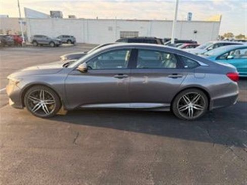 Used 2021 Honda Accord Touring image 11