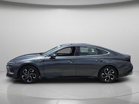 Used 2024 Hyundai Sonata SEL FWD image 3