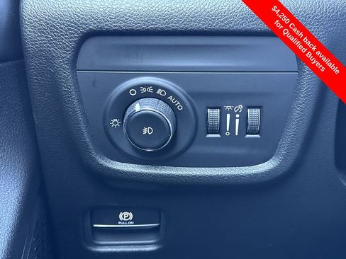 New 2025 Jeep Grand Cherokee Limited image 13