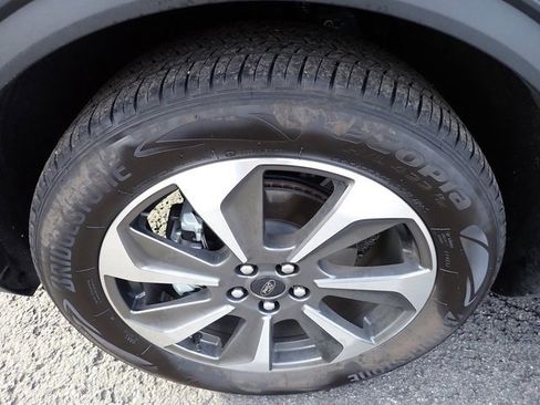 Certified 2023 Ford Escape Platinum image 12