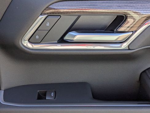 Used 2025 Chevrolet Silverado 1500 RST w/ Convenience Package II image 39