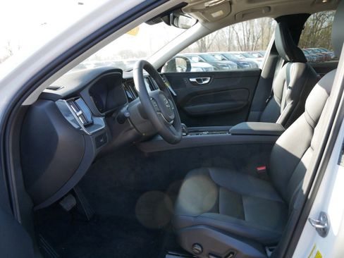 Certified 2025 Volvo XC60 B5 Core w/ Climate Package image 5