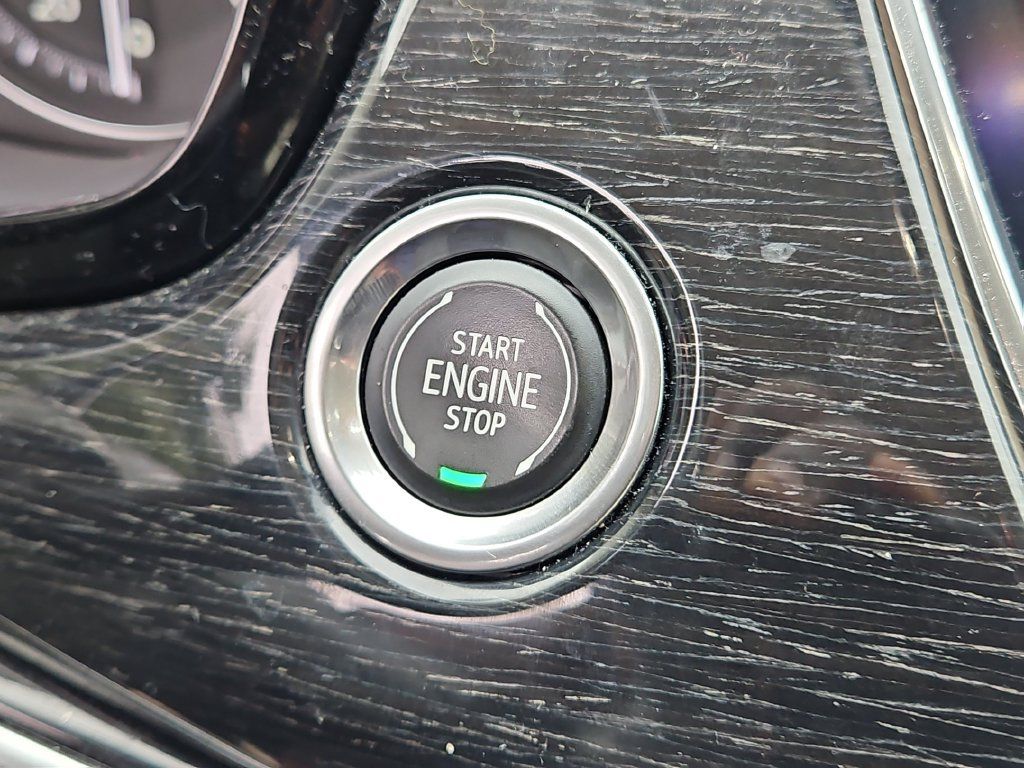 Used 2020 Cadillac XT6 Premium Luxury FWD image 19