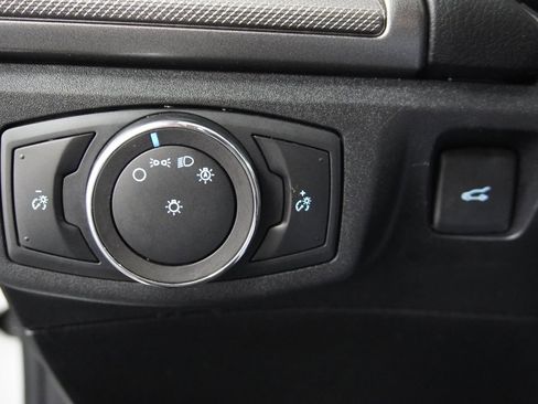 Used 2020 Ford Fusion SE FWD image 17