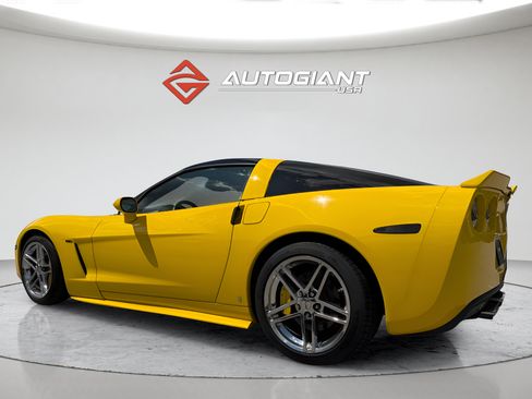 Used 2007 Chevrolet Corvette Coupe w/ Preferred Equipment Group RWD image 8