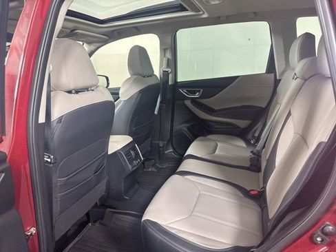 Used 2022 Subaru Forester Limited image 12