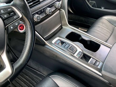 Used 2021 Honda Accord Touring image 16