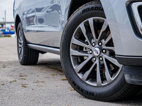 Certified 2021 Ford Expedition Max Limited RWD image 2