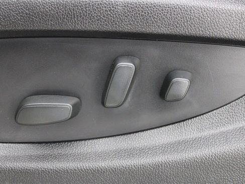 Used 2017 Chevrolet Silverado 2500 LTZ image 23