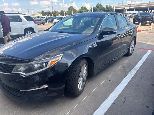 Used 2016 Kia Optima LX w/ Option Group 014 FWD image 2