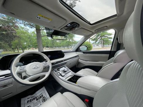 Used 2024 Hyundai Palisade Calligraphy AWD/4WD image 2