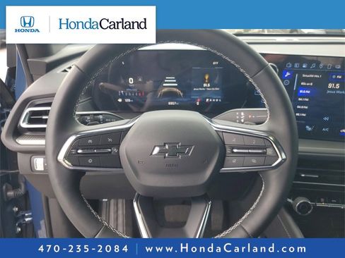 Used 2025 Chevrolet Traverse LT w/ Midnight/Sport Edition image 13