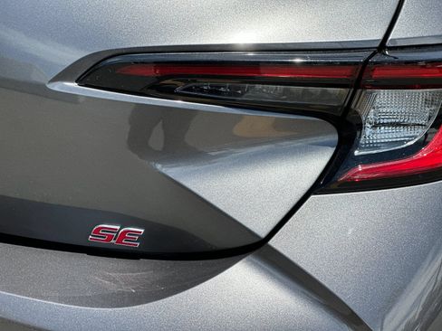 Used 2024 Toyota Corolla SE w/ SE Package FWD image 23