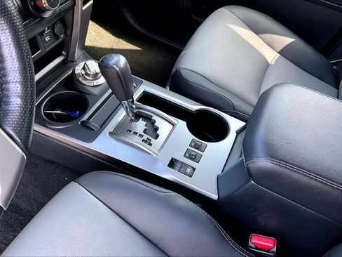 Used 2024 Toyota 4Runner SR5 Premium image 33