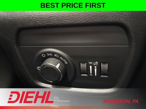 New 2026 Jeep Grand Cherokee Altitude AWD/4WD image 23