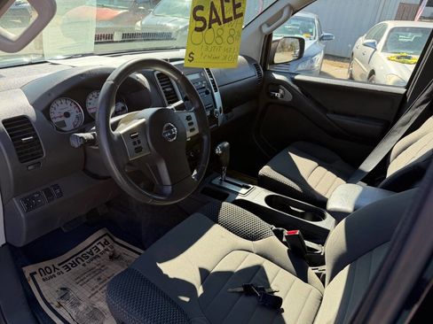 Used 2012 Nissan Frontier SV w/ Sport Appearance Pkg image 13